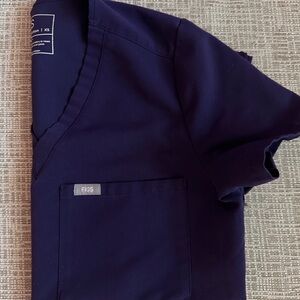 Figs | Catarina One-Pocket Scrub Top in Purple Jam| XS |